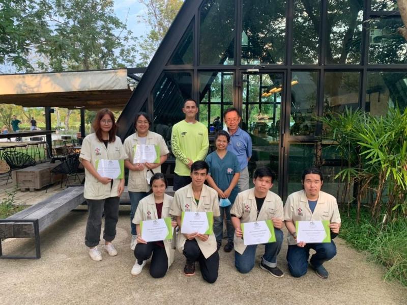 Zoo team with certificates